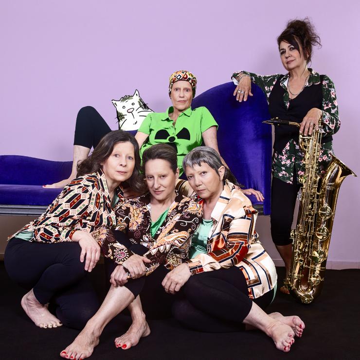 Alicia in a Real World