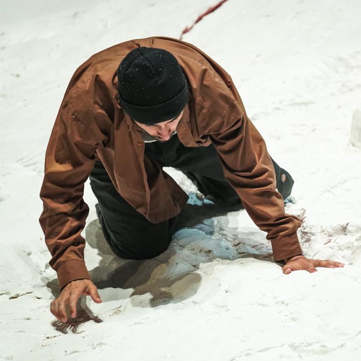 S 62°58’, W 60°39’